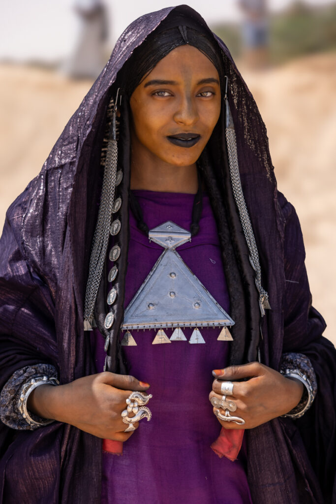 Smiling Romaissa wearing a silver Khomaissa to Sebiba (image by Ingrid Koedood)